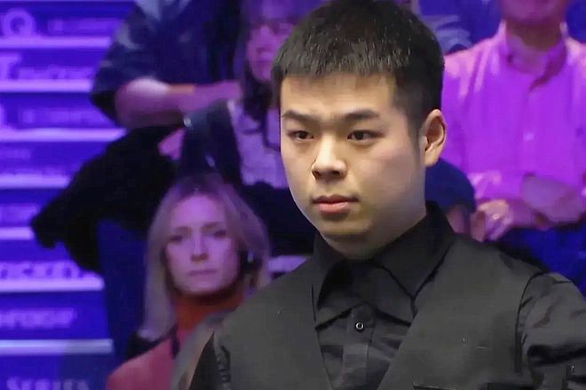 球迷们莞尔 球迷们莞尔